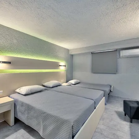 Hotel Halaris 2*