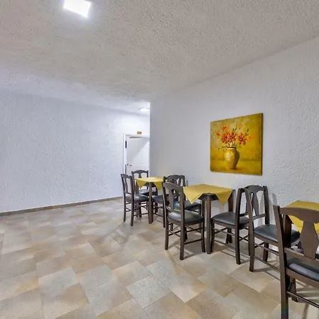 Halaris 2* Ermoupoli